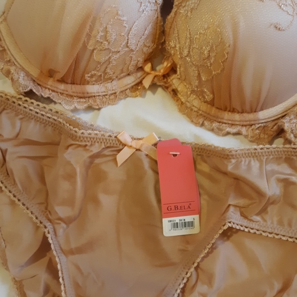 Tan Soft And Sexy Lace Bra & Panty Set 32A Bra Set - Picture 5 of 8